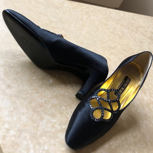 Bruno Magli Couture Heels Satin & Rhinestone - Picture 4 of 8